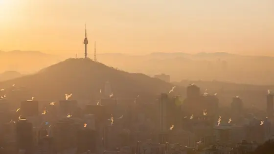 미세먼지가 가득한 서울 하늘